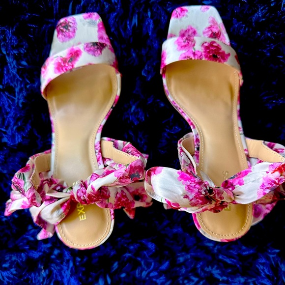 Express Floral Heels Size 9 Multicolor - Picture 3 of 5